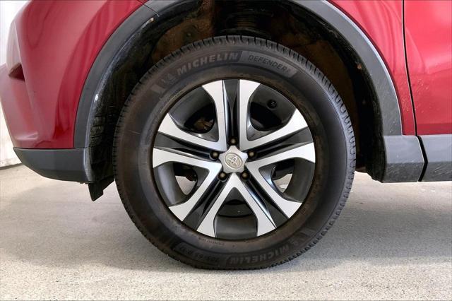 Photo of 2018 Ruby Flare Pearl Toyota RAV4