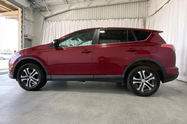 Photo of 2018 Ruby Flare Pearl Toyota RAV4