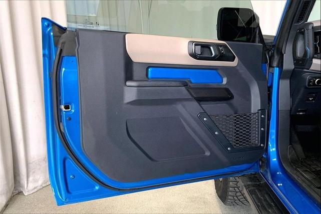 Photo of 2024 Velocity Blue Metallic Ford Bronco