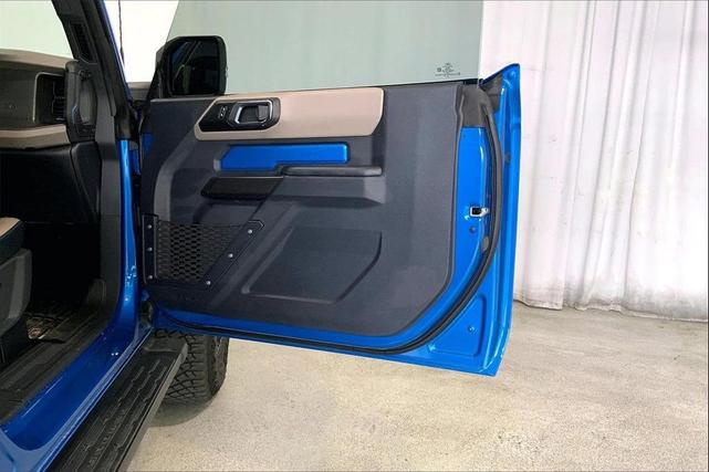 Photo of 2024 Velocity Blue Metallic Ford Bronco