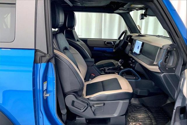 Photo of 2024 Velocity Blue Metallic Ford Bronco