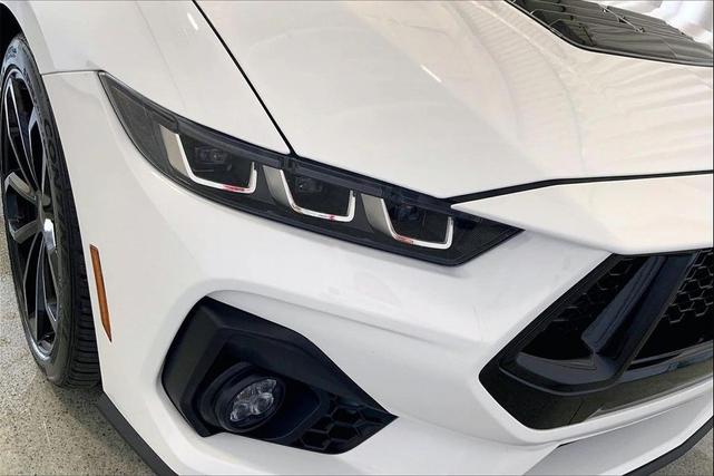 Photo of 2024 Oxford White Ford Mustang