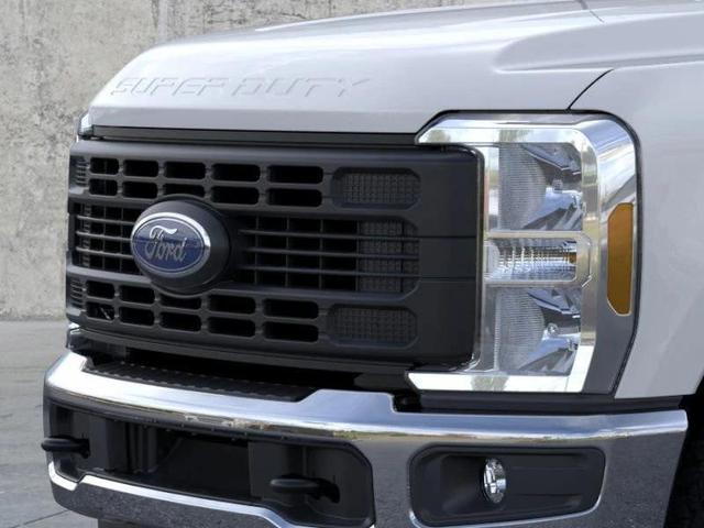 Photo of 2025 Oxford White Ford F-250