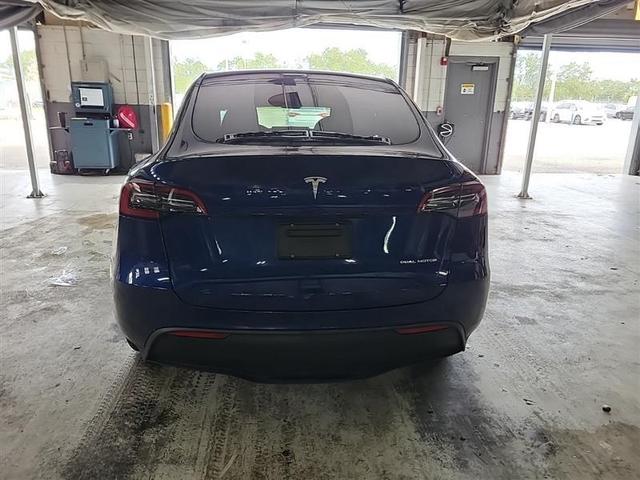 Photo of 2022 Deep Blue Metallic Tesla Model Y