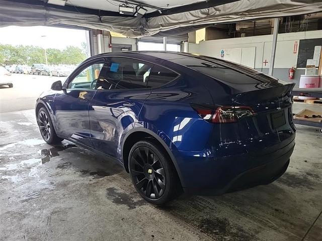 Photo of 2022 Deep Blue Metallic Tesla Model Y