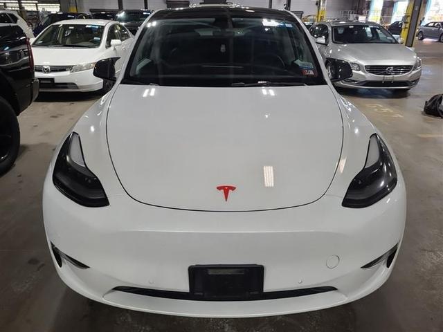 Photo of 2022 Pearl White Multi-Coat Tesla Model Y