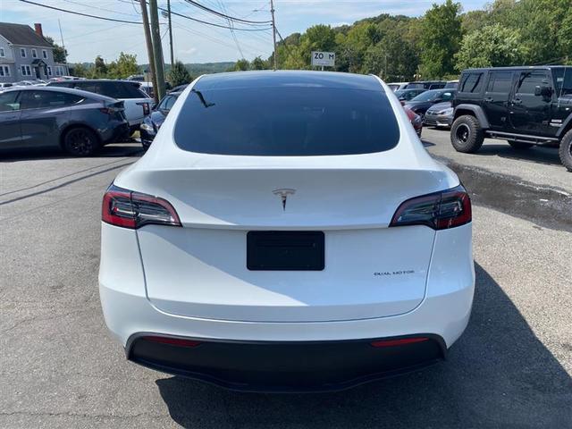 Photo of 2023 Pearl White Multi-Coat Tesla Model Y