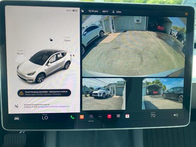 Photo of 2023 Pearl White Multi-Coat Tesla Model Y
