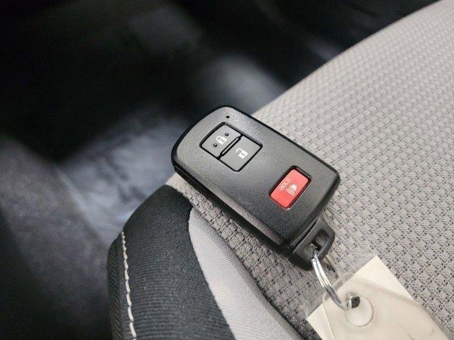 Photo of 2018 Magnetic Gray Metallic Toyota RAV4 Hybrid