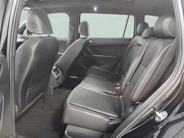 Photo of 2021 Deep Black Pearl Volkswagen Tiguan