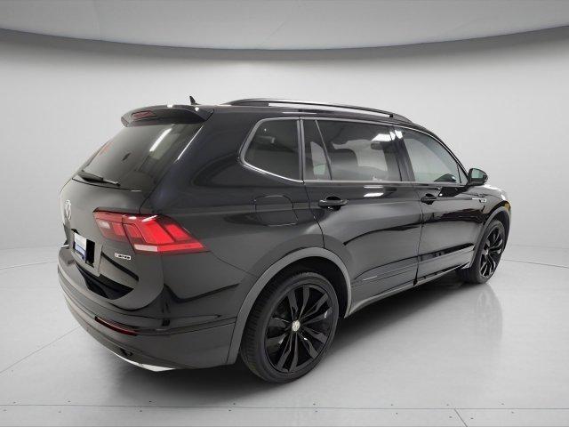 Photo of 2021 Deep Black Pearl Volkswagen Tiguan