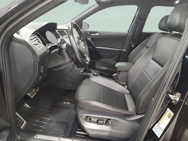 Photo of 2021 Deep Black Pearl Volkswagen Tiguan