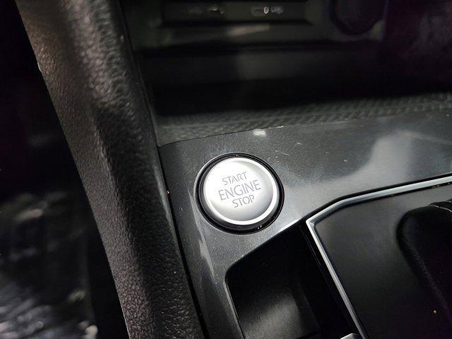 Photo of 2021 Deep Black Pearl Volkswagen Tiguan