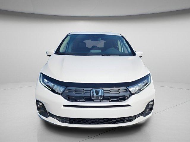 Photo of 2026 Platinum White Pearl Honda Odyssey
