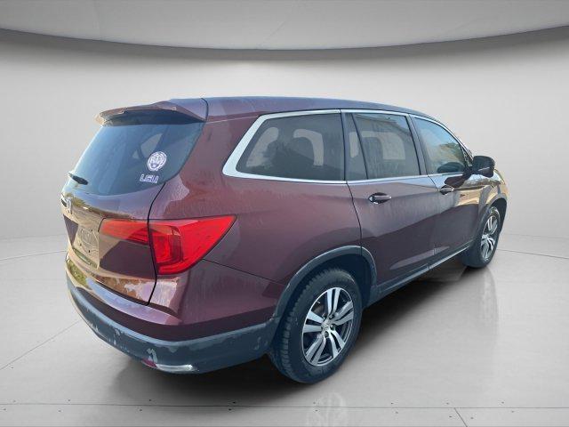 Photo of 2018 Deep Scarlet Pearl Honda Pilot