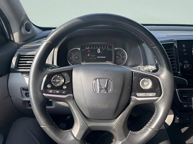 Photo of 2020 Obsidian Blue Pearl Honda Pilot
