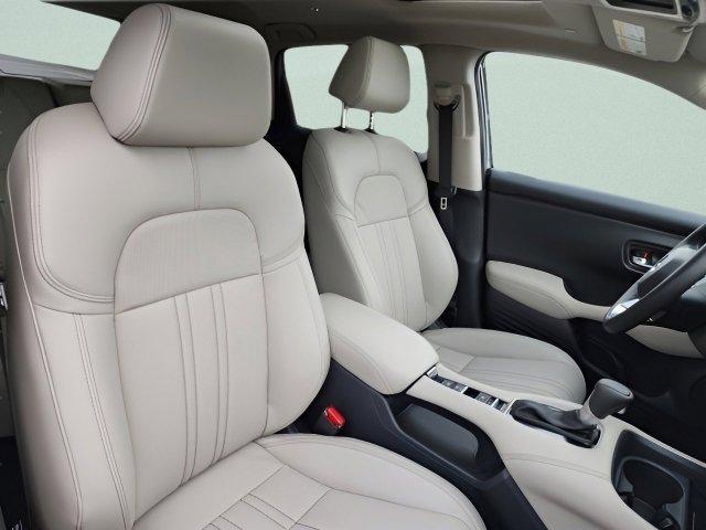 Photo of 2026 Platinum White Pearl Honda HR-V