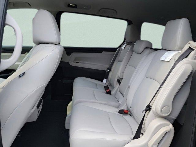 Photo of 2026 Radiant Red Metallic II Honda Odyssey
