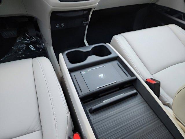 Photo of 2026 Radiant Red Metallic II Honda Odyssey