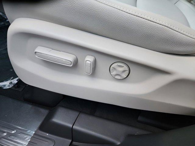 Photo of 2026 Radiant Red Metallic II Honda Odyssey