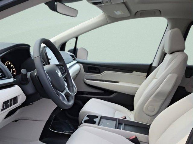 Photo of 2026 Radiant Red Metallic II Honda Odyssey