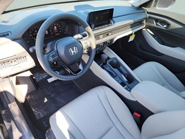 Photo of 2025 Platinum White Pearl Honda Accord