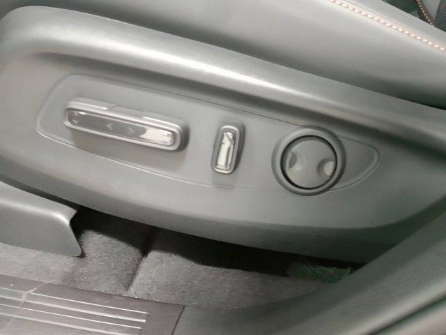Photo of 2025 Solar Silver Metallic Honda CR-V Hybrid