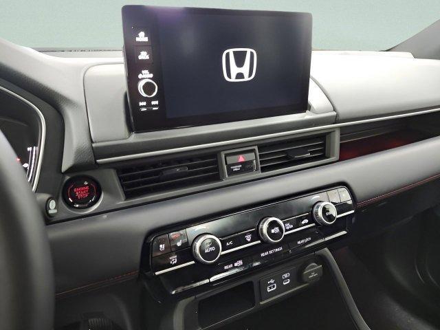 Photo of 2025 Platinum White Pearl Honda Pilot