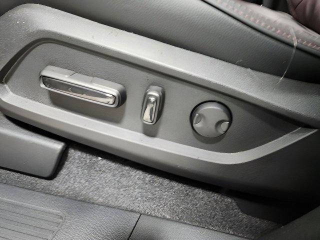 Photo of 2025 Platinum White Pearl Honda Pilot