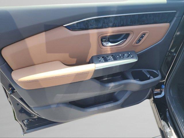 Photo of 2026 Crystal Black Pearl Honda Passport
