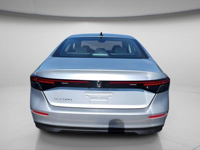Photo of 2025 Solar Silver Metallic Honda Accord