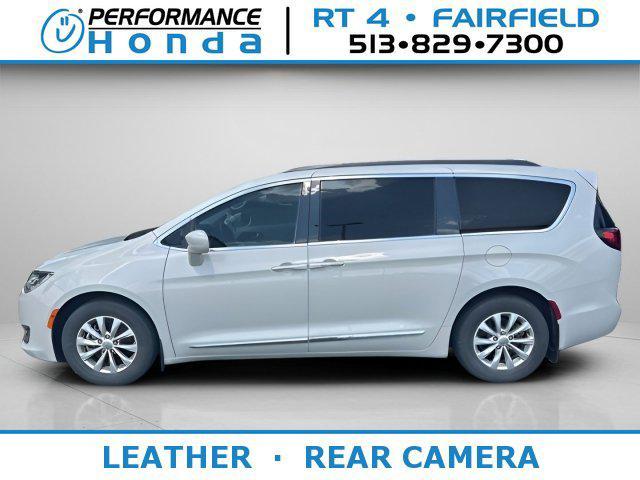 Photo of 2017 Tusk White Chrysler Pacifica