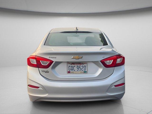 Photo of 2016 Silver Ice Metallic Chevrolet Cruze