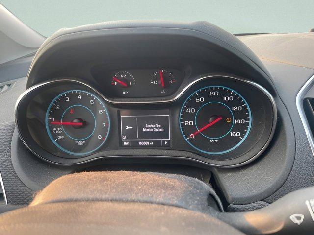 Photo of 2016 Silver Ice Metallic Chevrolet Cruze