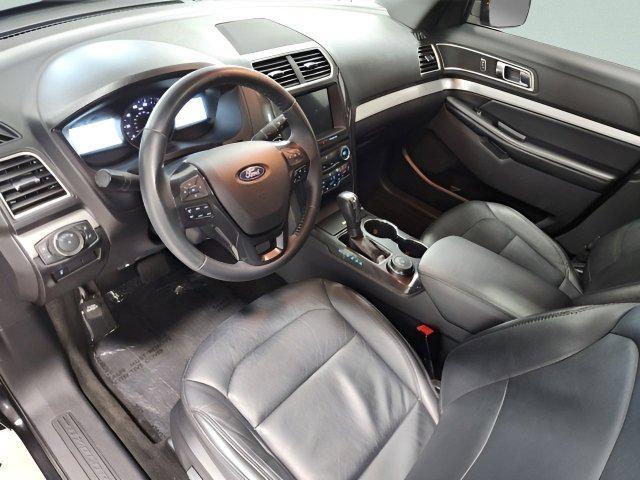 Photo of 2017 Shadow Black Ford Explorer