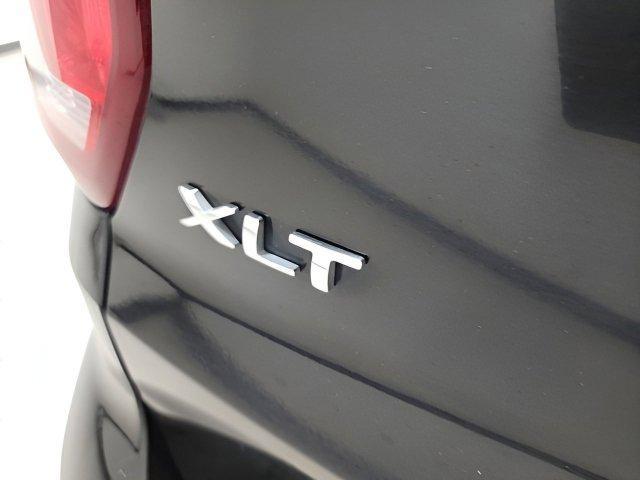 Photo of 2017 Shadow Black Ford Explorer