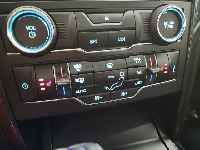 Photo of 2017 Shadow Black Ford Explorer