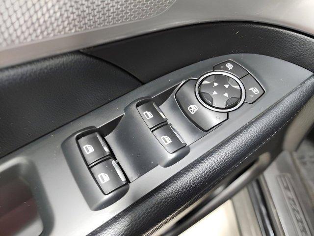 Photo of 2017 Shadow Black Ford Explorer