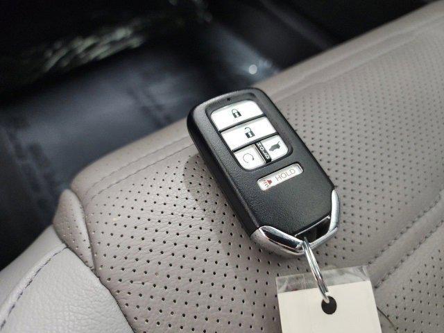 Photo of 2019 Lunar Silver Metallic Honda CR-V
