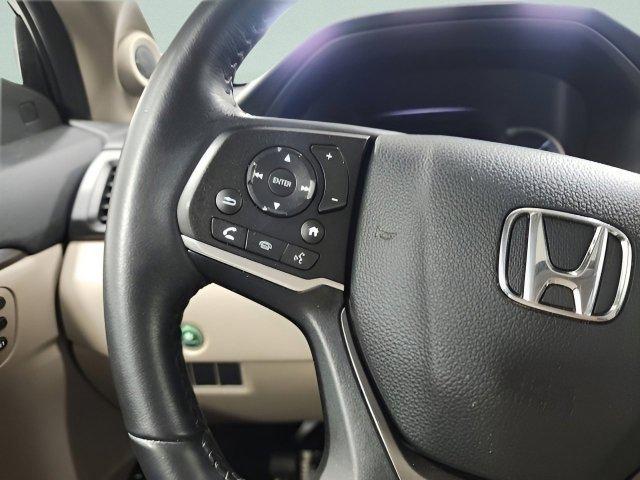 Photo of 2019 Deep Scarlet Pearl Honda Pilot