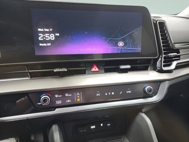 Photo of 2023 Ebony Black Kia Sportage