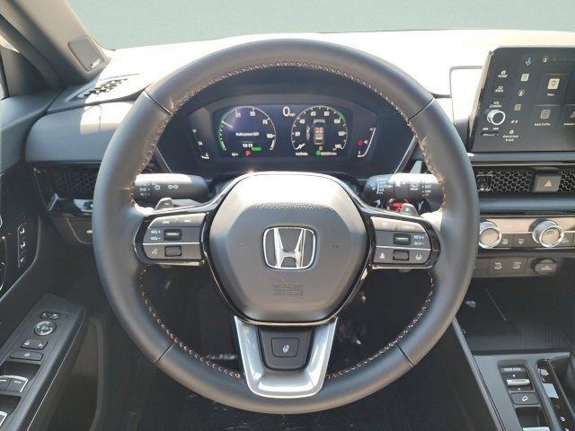 Photo of 2026 Platinum White Pearl Honda CR-V Hybrid