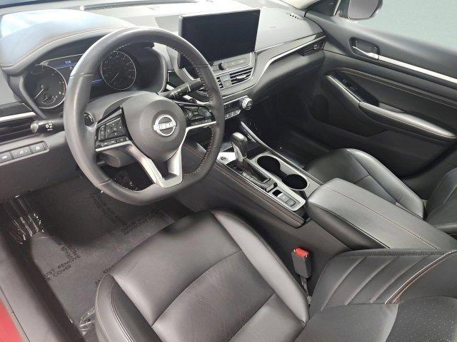 Photo of 2023 Scarlet Ember Tintcoat Nissan Altima