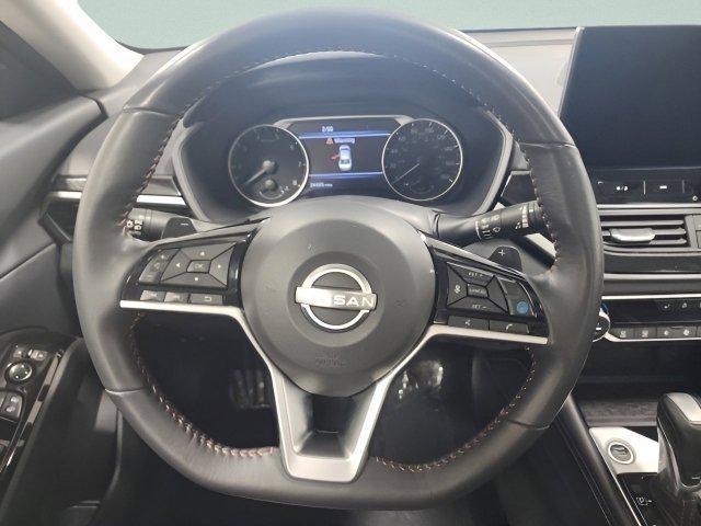 Photo of 2023 Scarlet Ember Tintcoat Nissan Altima
