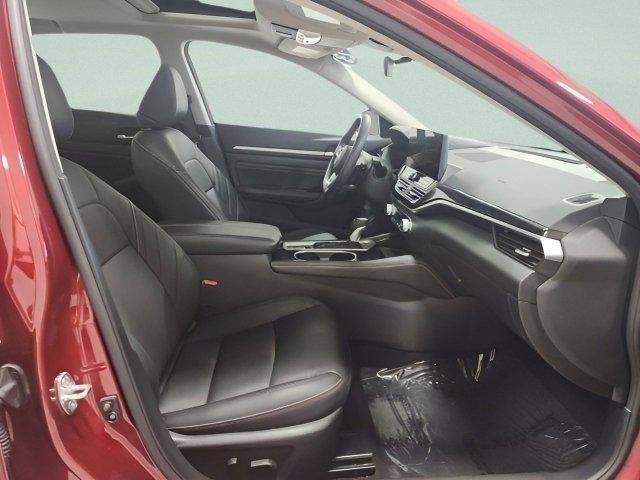 Photo of 2023 Scarlet Ember Tintcoat Nissan Altima