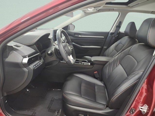 Photo of 2023 Scarlet Ember Tintcoat Nissan Altima