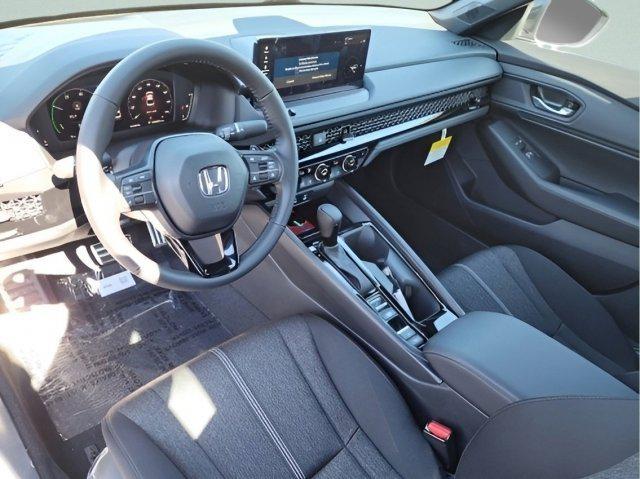 Photo of 2025 Solar Silver Metallic Honda Accord Hybrid