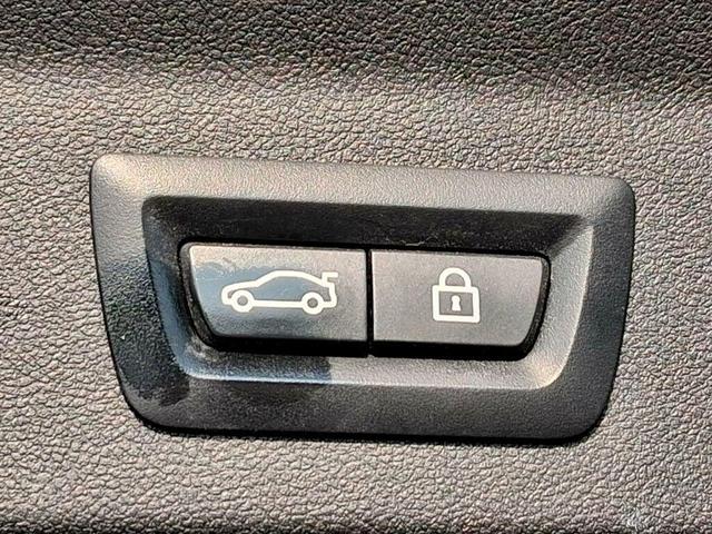 Photo of 2021 Black Sapphire Metallic BMW X3