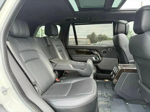 Photo of 2019 Fuji White Land Rover Range Rover