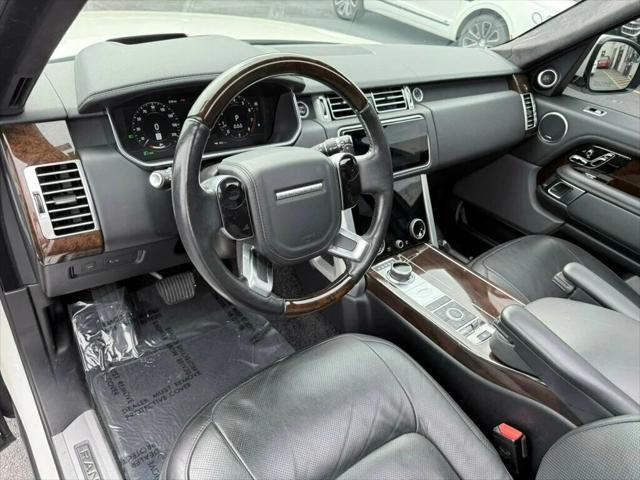 Photo of 2019 Fuji White Land Rover Range Rover